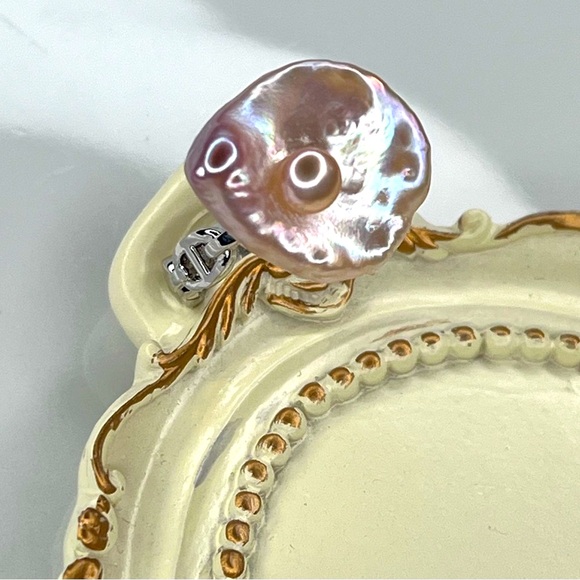 Jewelry - Stunning 🤩 handcrafted Unicorn 🦄 High Luster Freshwater 🌺 Petal Pearl Ring